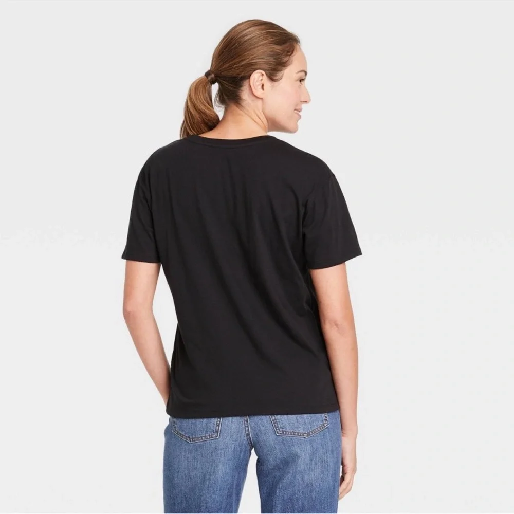 Disney shirt short sleeve model is wearing small and she’s 5’10 NWT - Picture 2 of 5